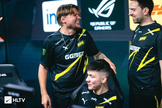 雪地的滑动 雪地的滑动