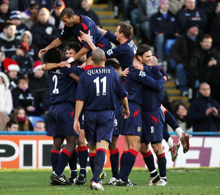 强迫他冒险 强迫他冒险